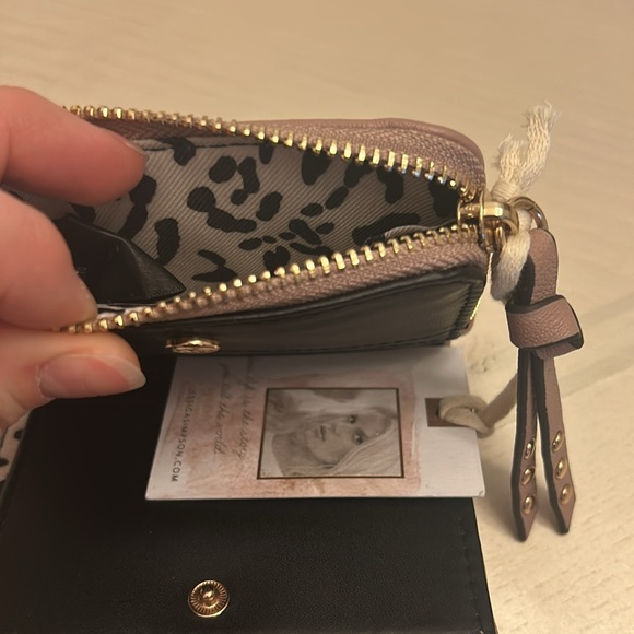 🆕Jessica Simpson Quilted Wallet With Zippered Pocket - Picture 5 of 9